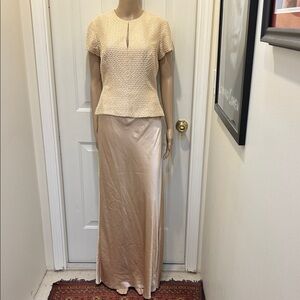 Elegant Carmen Marc Valvo Cream Beaded Top Satin Maxi Skirt 2 Piece Set